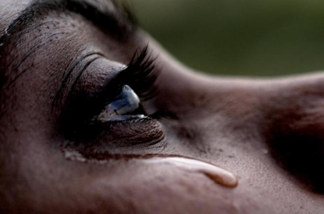 padre Ermes Ronchi”Le lacrime di chi ama, una lente sul mondo”