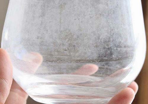 #PANEQUOTIDIANO, «Pulisci prima l’interno del bicchiere, perché anche l’esterno diventi&nbsp;pulito!»