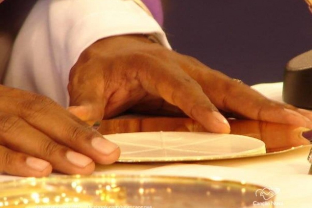 Mons.Nunzio Galantino “PANE DAL CIELO CHE DONA LA VITA&nbsp;ETERNA”