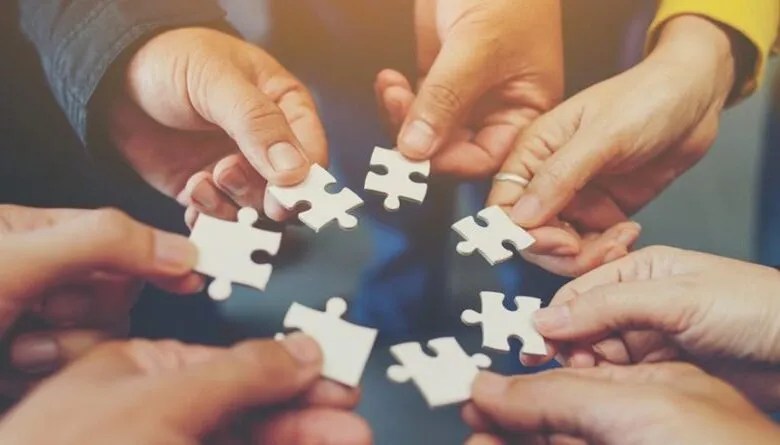 padre Ermes Ronchi “Siamo ricchi solo di ciò che sappiamo condividere”