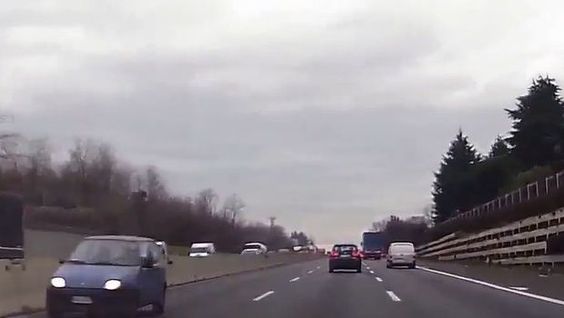 padre Fernando Armellini “Davvero rischioso andare contromano!”