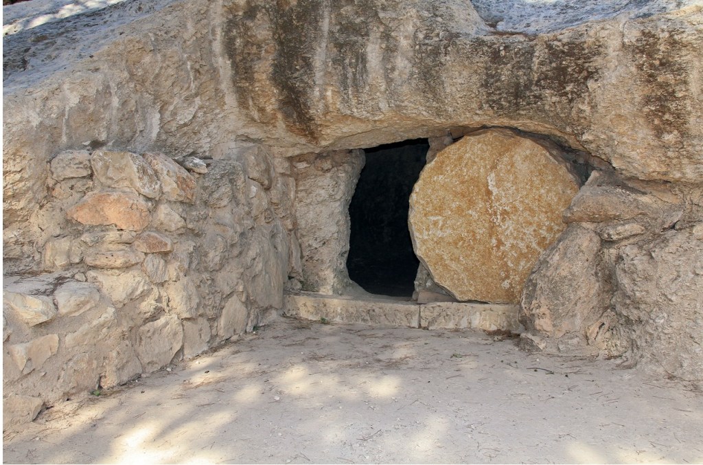 Luigi Verdi”Gesù risorge nel silenzio per afferrare la vita&nbsp;nuova”