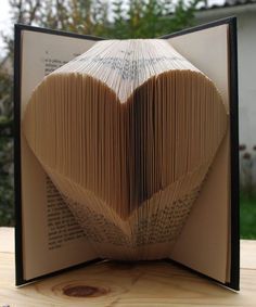 padre Ermes Ronchi”AMA LA VITA&nbsp;PICCOLA”